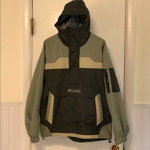 Women’s Columbia ski/snowboard jacket